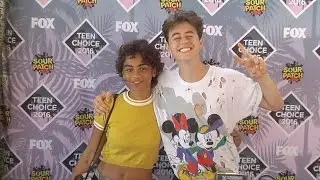 Nash Grier & Taylor Giavasis Teen Choice Awards 2016 Green Carpet