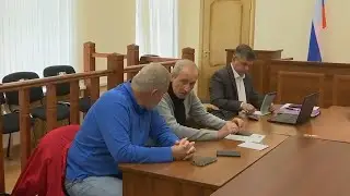 Editor of top independent Russian newspaper detained for 'discrediting' military
