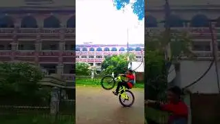 weliee😵&zwj;💫😵 #subscribe #stunt #stunts #stuntbike #like#nrz#viral#trend