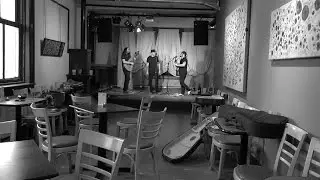An Empty Room with Andino Suns - 