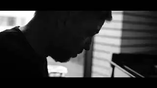 Atli &Ouml;rvarsson - Flying (Live)