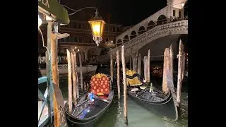 Walking in Venice at night