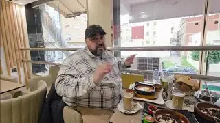 تناولنا الإفطار في أحد مطاعم طنجة المفضلة لدينا, ontbijtje  op een van ons favoriete plek in tanger 