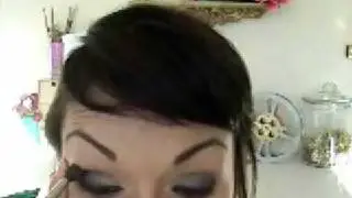 How To Do The Smokey Eye Look | Kandee Johnson