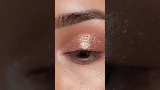 That Perfect Shimmer Swipe ✨