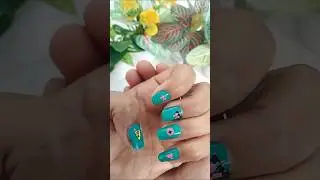 3D Nail Stickers Se Amazing Nail Art 😍 | Easy Nail Design #3DNailArt #NailStickers #Shorts #viral