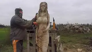 Chainsaw carving the Bird Woman (chapter 2)