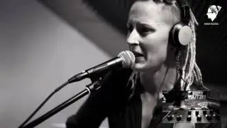 Romy Politzki - losing my religion (R.E.M. Cover) live 2016