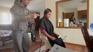 Son cutting mother's hair #cancer #ovariancancer #stage1 #chemo please subscribe 4 #cancerawareness