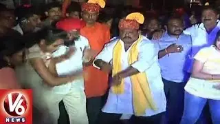 MLA Gangula Kamalakar Dance | Goddess Durga Procession | Karimnagar | V6 News