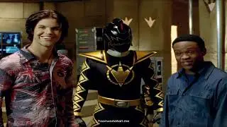 Trent entra para a equipe - Power Rangers Dino Trov&atilde;o