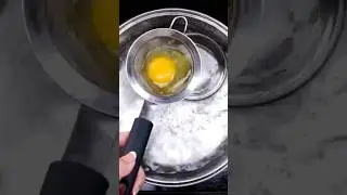 𝗘𝗮𝘀𝘆 𝗧𝗿𝗶𝗰𝗸  𝗙𝗼𝗿  𝗠𝗮𝗸𝗶𝗻𝗴 𝗣𝗼𝗮𝗰𝗵𝗲𝗱 𝗘𝗴𝗴#mohanlal #viralshorts #shorts #shortfeed #poachedegg #egg#reels