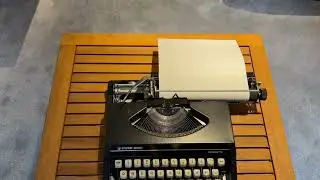 FIVER FINDS! 1980s Silver-Reed Silverette Seiko portable Typewriter.