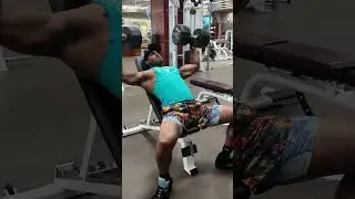 90 pound dumbbells 45 degree angle! #chestpress #gym #pain #explore