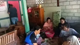 Rewang di rumah mbok Poh Ranti,hidup di desa pedalaman 
