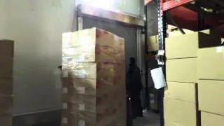 Puerta r&aacute;pida para c&aacute;mara de fr&iacute;o.