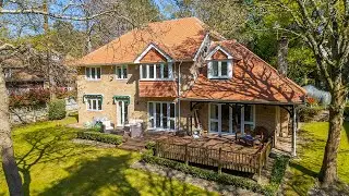 Well-maintained 4 bedroom detached on a sought-after road