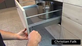 Einstellm&ouml;glichkeiten an K&uuml;chenschubk&auml;sten und Ausz&uuml;gen.