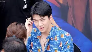 170813 엑소 (EXO) - 이름을부르면 부끄러워한다. [막내 세훈] Sehun 직캠 Fancam (신촌팬사인회) by Mera