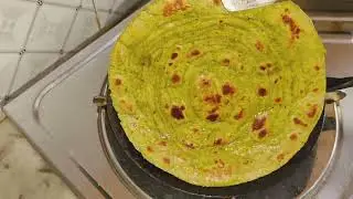 सच में पालक न खाने वाले भी रोज़ किलो किलो पालक ख़रीदेंगे ये पराठा खाकर| Palak Paratha Recipe