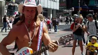 Naked Cowboy sings about fidipidi