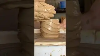 How to trim slip textured pottery #clay  #ceramic #handmade #artist #pottery #potterywheel