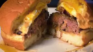 Bobo's Cafe El Nino Burger