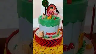 animal farm theme cake... chocomoist cake with Whipping cream icing... size 8x4 with 12pcs cupcakes.