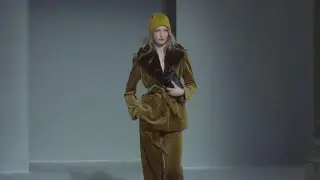 Luisa Spagnoli presents oversized sweaters, double-breasted jackets for fall