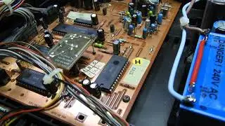 Lampizated Marantz CD-52 featuring Philips CDM-2 magnetic swing arm, friction-less mech and TDA-1541
