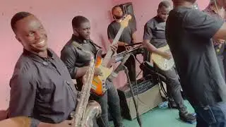 The hottest🔥🎸Highlife Jam Ft BATO STIX!This will make you Dance All Day!Best live band session🎸🔥