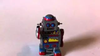Mini Tin Wind up Robot Toy Walking