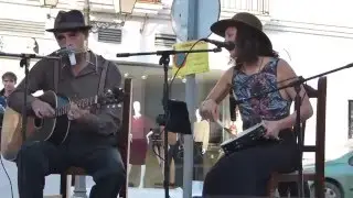 Felix Slim y Mayteana Morales en Arcos de la Fra.