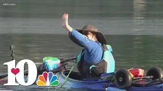 Kayaker takes on the Tennessee River