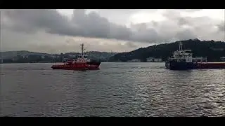 İstanbul boğazında y&uuml;k ticaret gemileri.