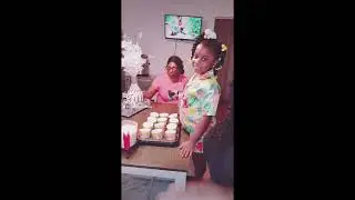 EMMA BAKE CUPCAKES FOR THE FAMILY!! BEST CUPCAKES EVER #best #familyvlog