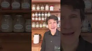 Spieghiamo le erbe Tintoree, il Katam e l&rsquo; Indigo. Si usano per fare il colore dal nero al castano.