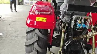 Factory direct sales of hot-selling mini wheeled agricultural tractors.#tractor #machine
