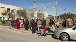 South Floridians come out to Opa-locka for grocery gift card giveaway