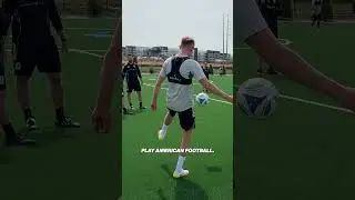 Hit the stiff arm like a running back 😅 #soccer #football #futbol