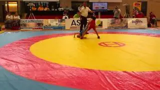 Georgios Scarpello Ringen (rotes Trikot)