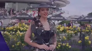 Crown Oaks Day | Best Dressed winner