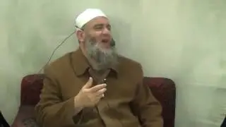 من كان يغتسل فترة من الزمن ولا يغسل ما بين الاليتين جهلا فماذا يجب عليه ؟