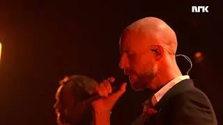 Sivert H&oslash;yem - Two Green Feathers (Live on Lindmo)