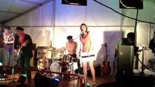 Suzi Chunk w/Groovy Uncle - Monkey Trousers
