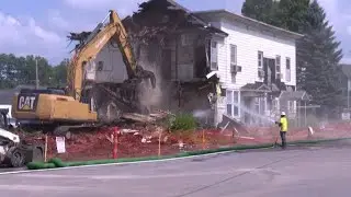 Deferiet&rsquo;s old post office building being razed