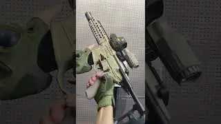 Family, who understands this! The detail on this toy gun is amazing ✅