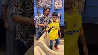Ms Dhoni Did This Heartwinnnig Gesture for his Young Kid Fan Will Melt your ❤️ 😍😍 #msdhoni #virat