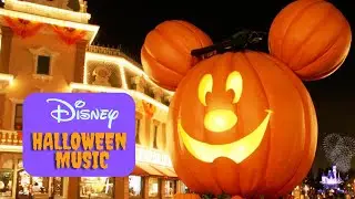 Spooky Halloween Music on Disneyland's Main Street for Ambience or Parties