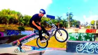 Skatepark la villa pereira (Night) practicing for a while with friends